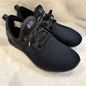 New Balance Women's Black Athletic Shoes